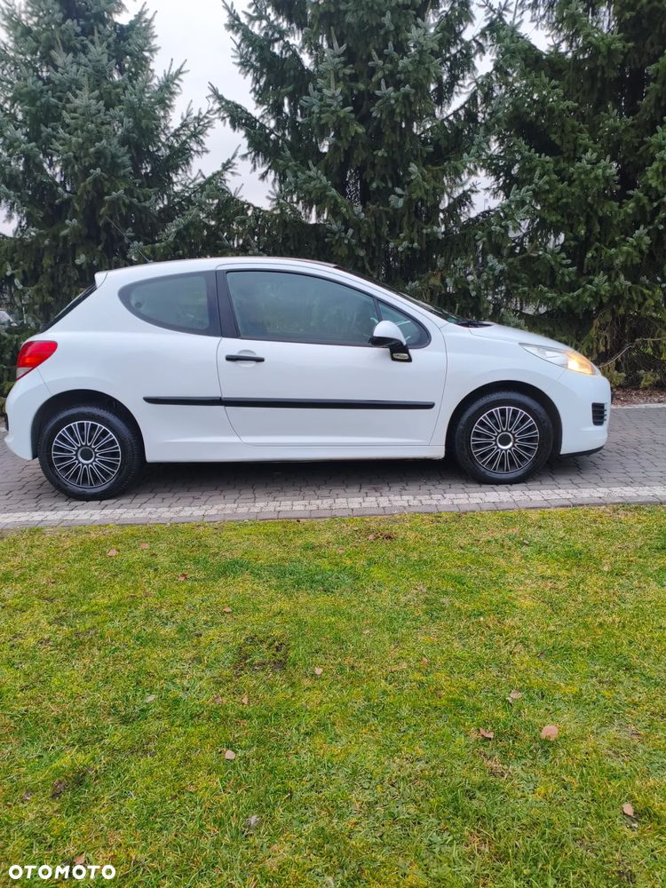 Peugeot 207 1.4 HDi Presence - 6