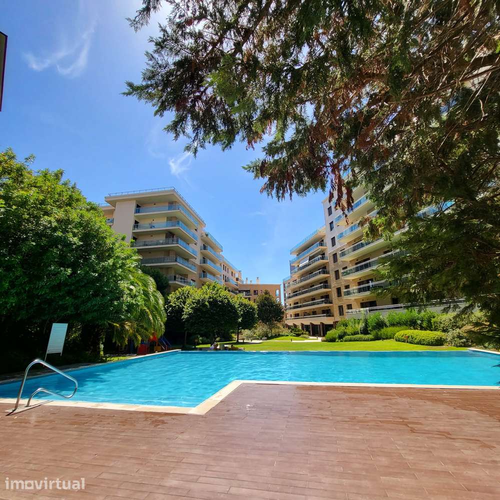 Apartamento T2 à venda no Condominio Casal da Amorosa em Odivelas - Grande imagem: 2/25