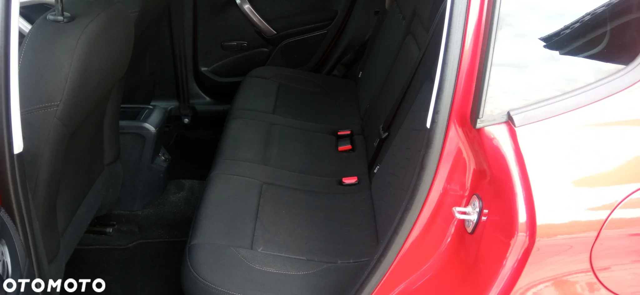 Peugeot 2008 1.2 Pure Tech Style S&S - 16