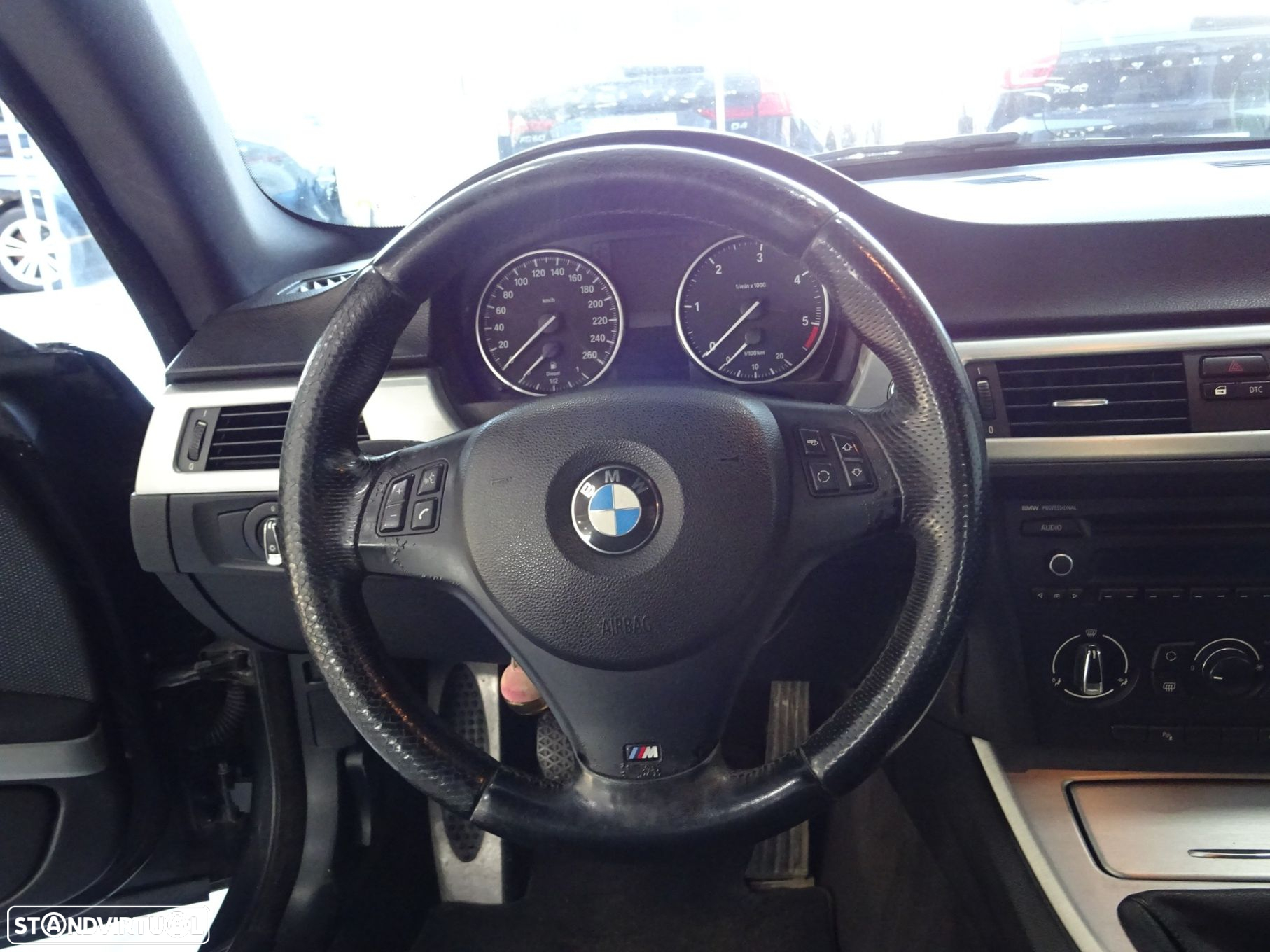 BMW 320 d Coupe Edição M - 8