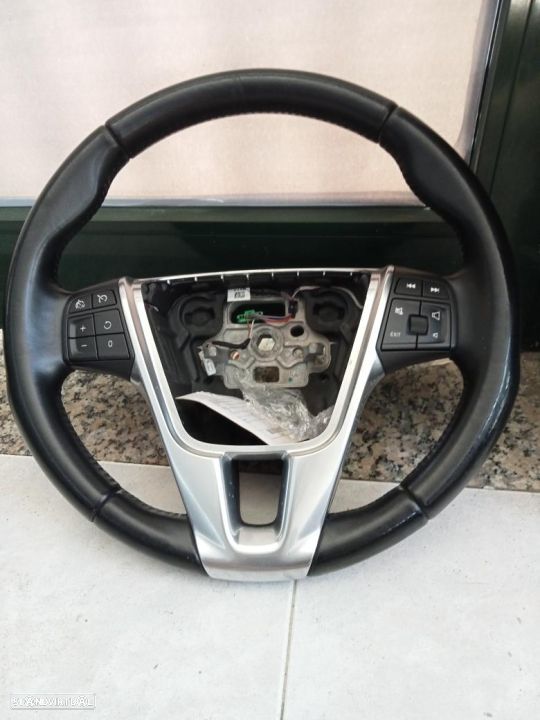 Volante Volvo V40 - 1