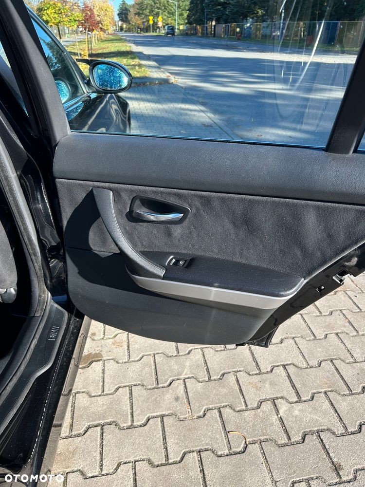 BMW Seria 3 325i - 21