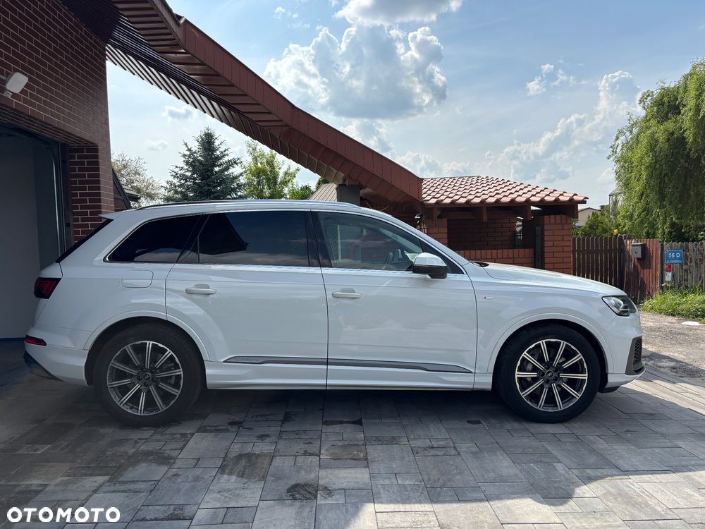 Audi Q7 55 TFSI mHEV Quattro S Line Tiptr - 1