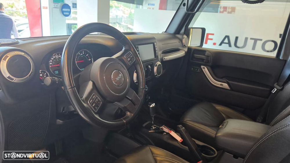 Jeep Wrangler Unlimited 2.8 CRD Sahara AT - 42
