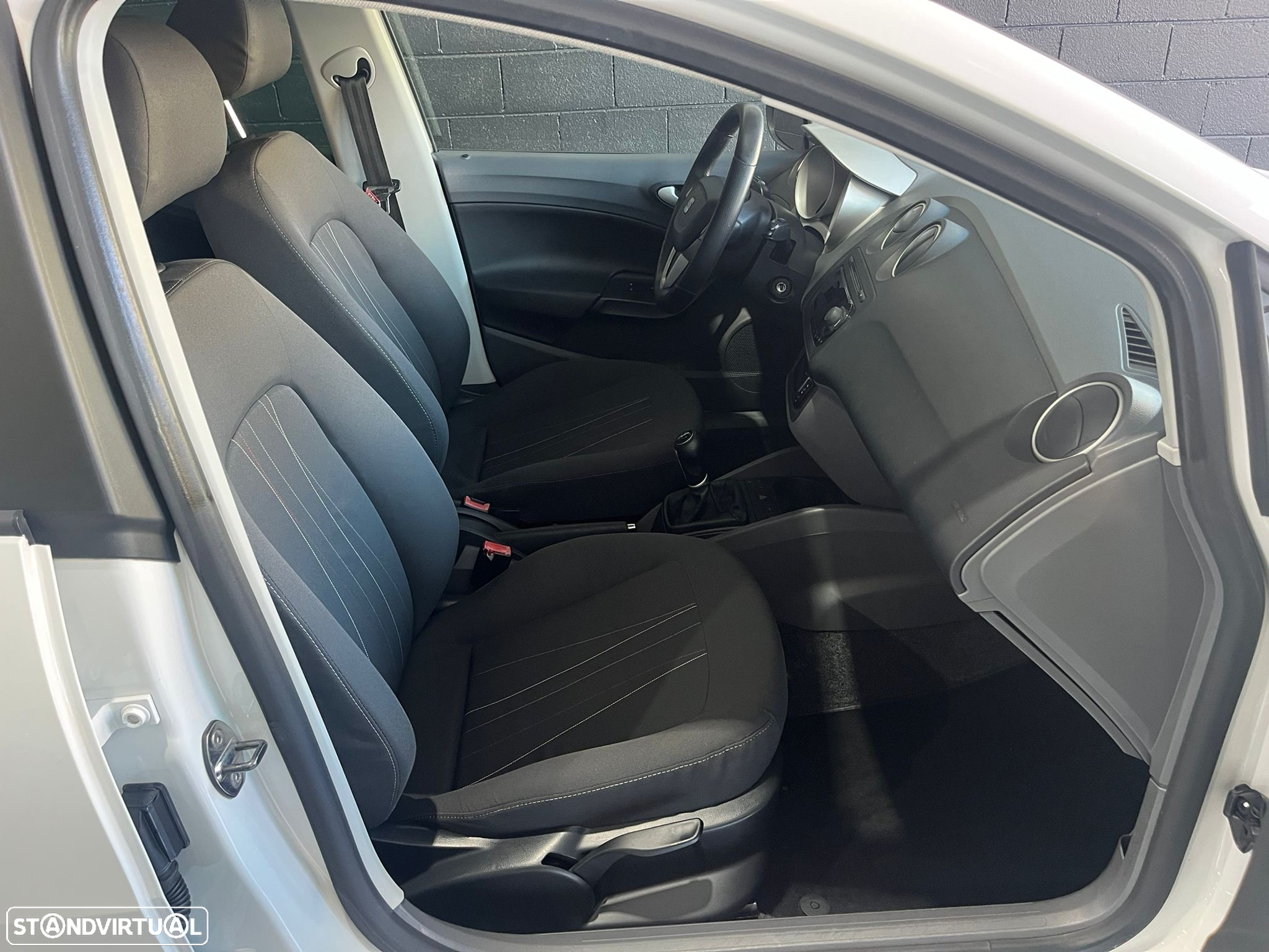 SEAT Ibiza 1.6 TDI Copa Plus DPF - 11