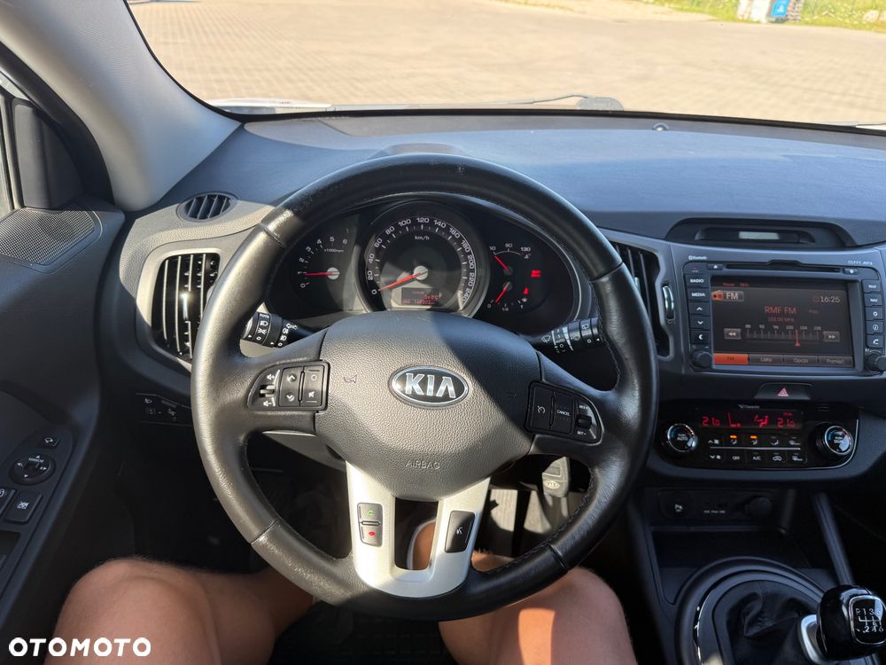 Kia Sportage 1.7 CRDI 2WD ISG Dream-Team Edition - 32