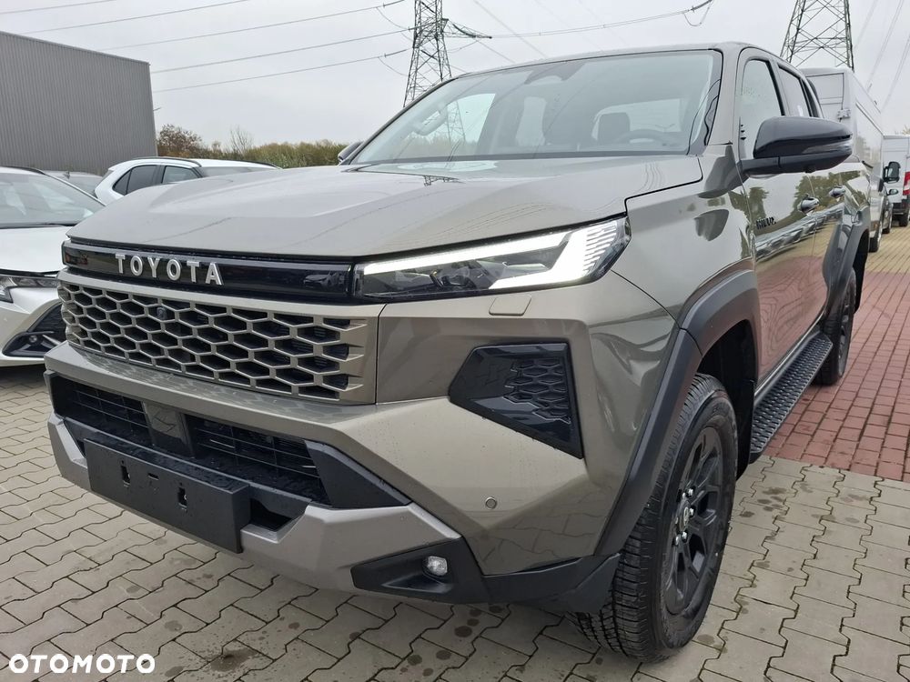 Toyota Hilux 2.8 D-4D Double Cab Invincible 4x4 - 2