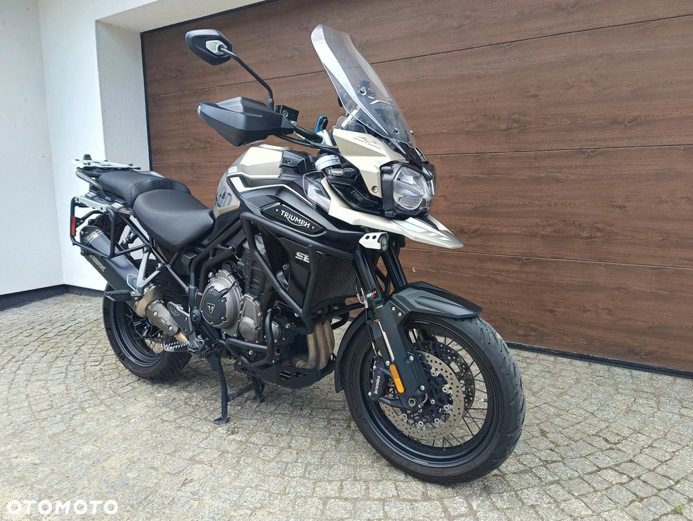 Triumph Inny - 1