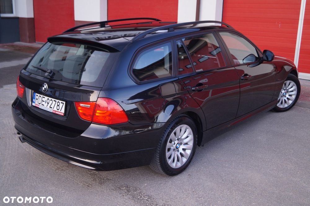 BMW Seria 3 318i Edition Exclusive - 6