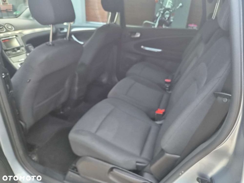 Ford S-Max - 15
