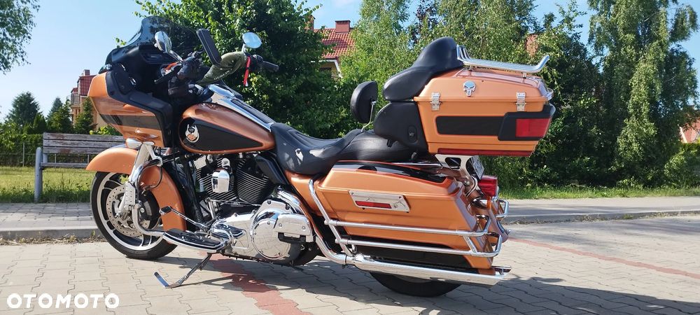 Harley-Davidson Touring Road Glide - 11