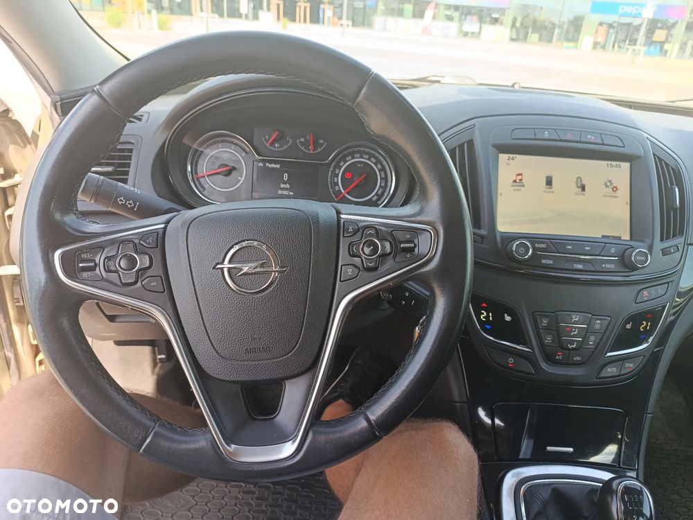 Opel Insignia 2.0 CDTI - 12