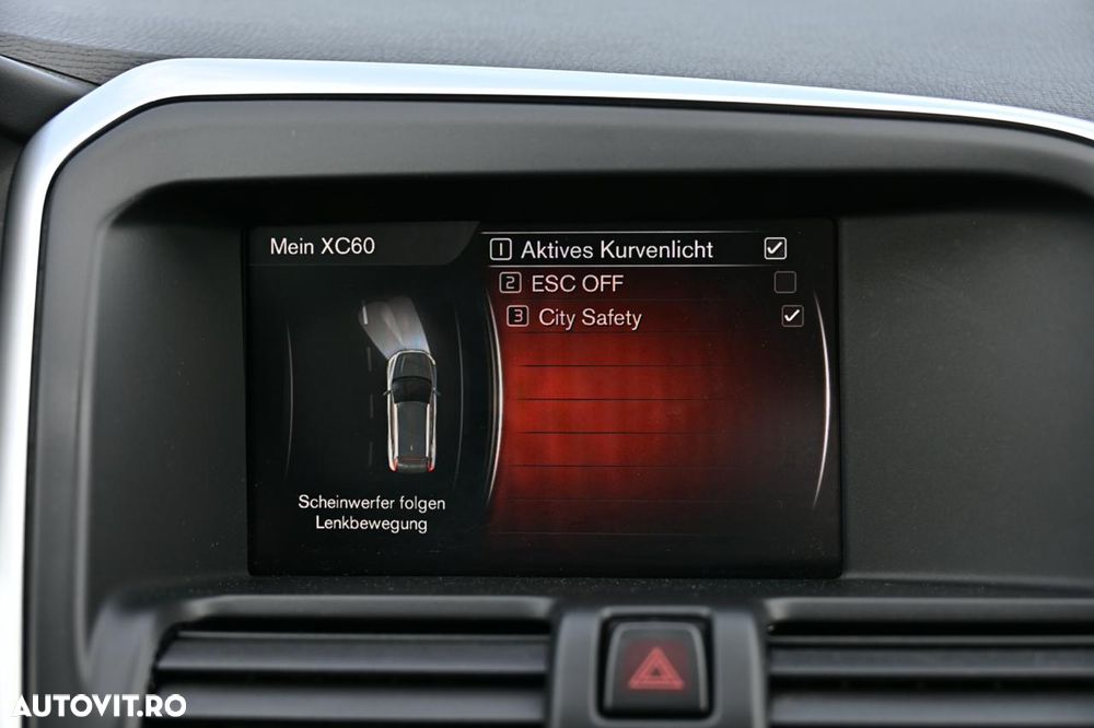 Volvo XC 60 D5 AWD Geartronic Summum - 35