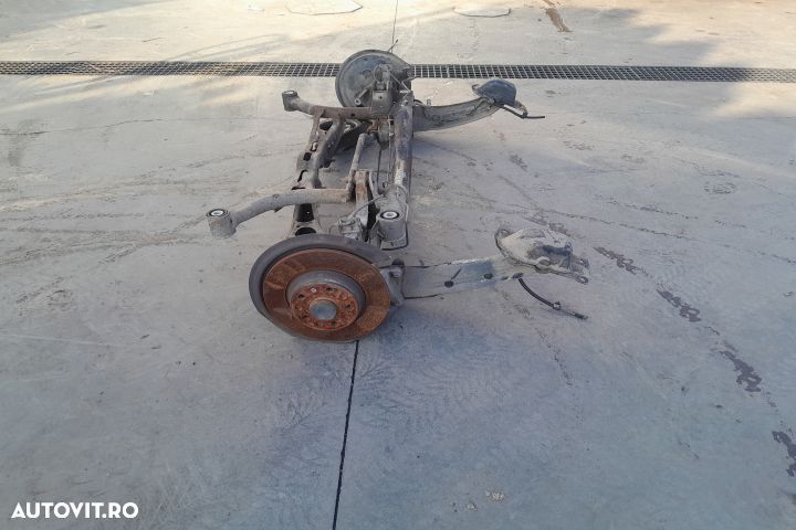 Punte spate Volkswagen VW Passat B6 [2005 - 2010] wagon 5-usi 2.0 Blu - 2