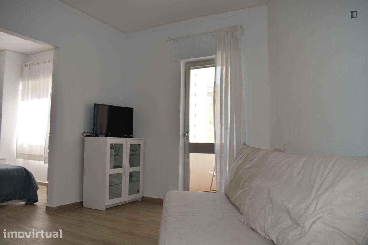 Apartamento com 1 quartos - localizado em Portimao - Grande imagem: 2/12