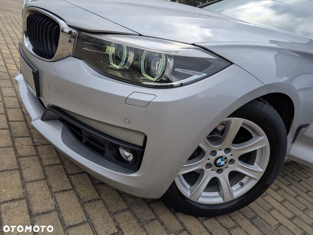 BMW 3GT 320i GPF Business Edition - 36