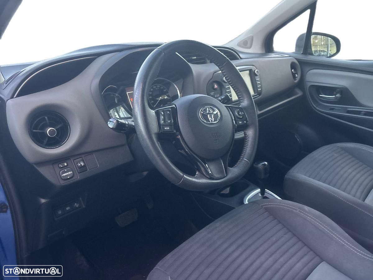 Toyota Yaris 1.5 HSD Comfort - 21