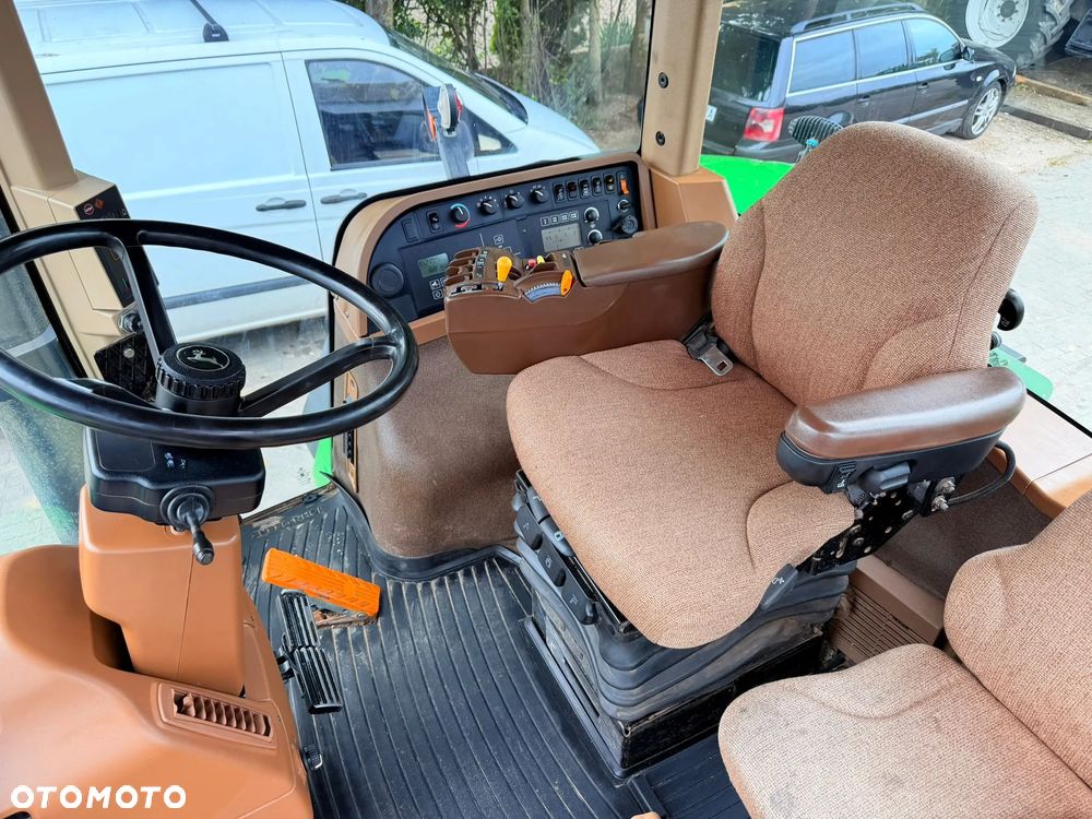 John Deere 8430 Powershift - 23