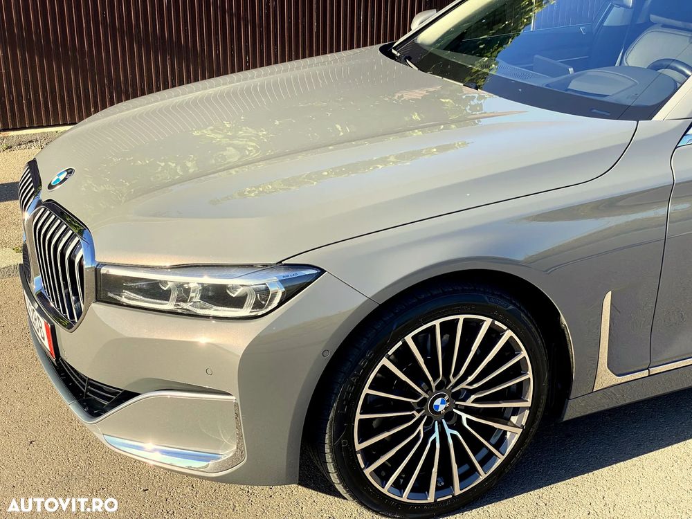 BMW Seria 7 730d xDrive - 32