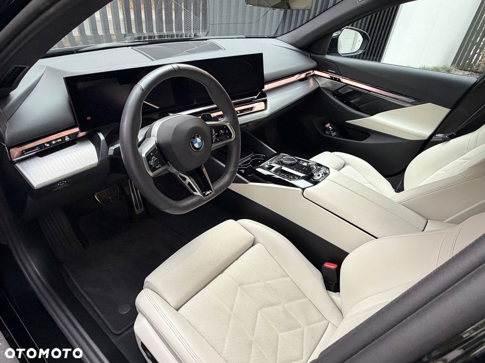 BMW Seria 5 520d xDrive mHEV M Sport - 17