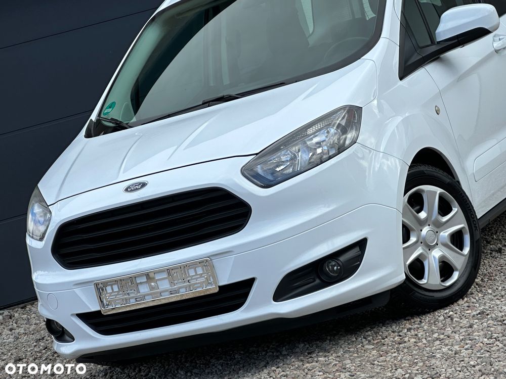 Ford Tourneo Courier 1.5 TDCi S&S Ambiente - 9