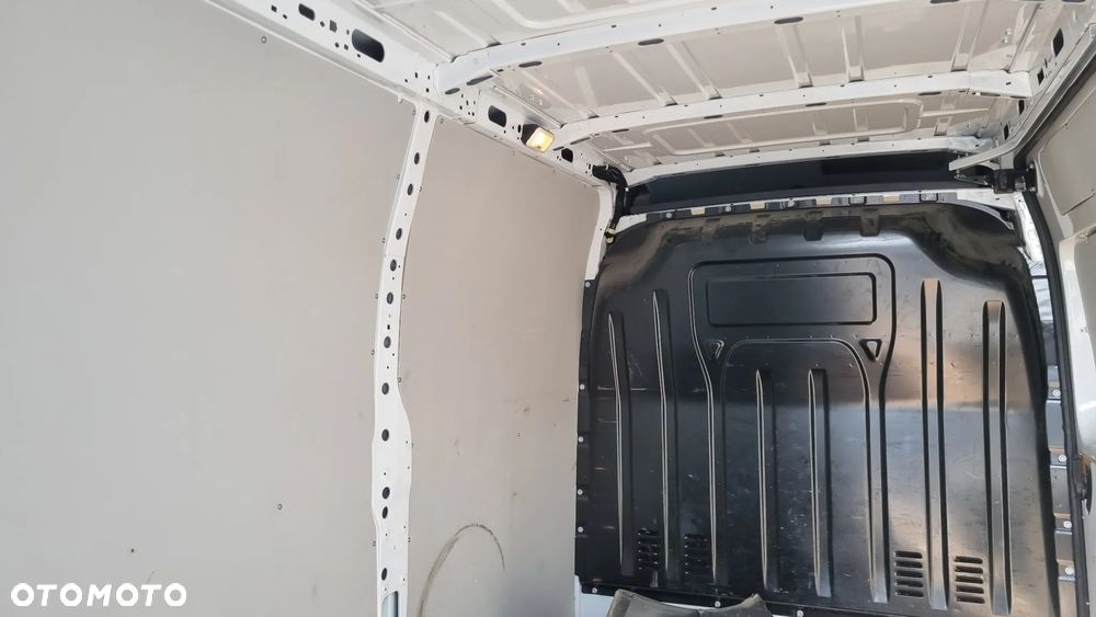 Renault Master - 25
