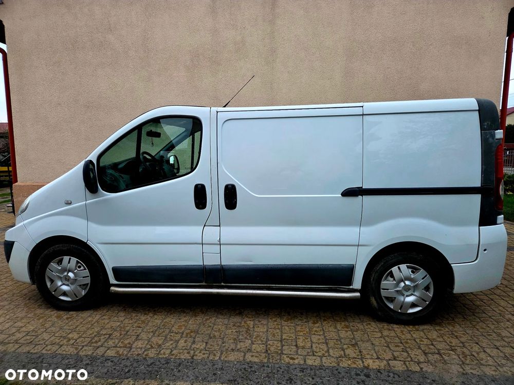 Renault Trafic - 2