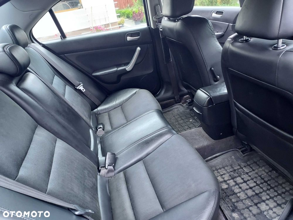 Honda Accord - 2