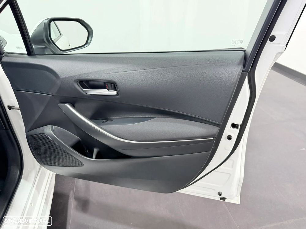 Toyota Corolla 1.8 Hybrid Comfort - 39
