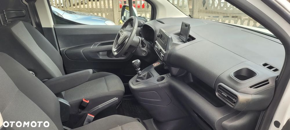 Opel COMBO - 15
