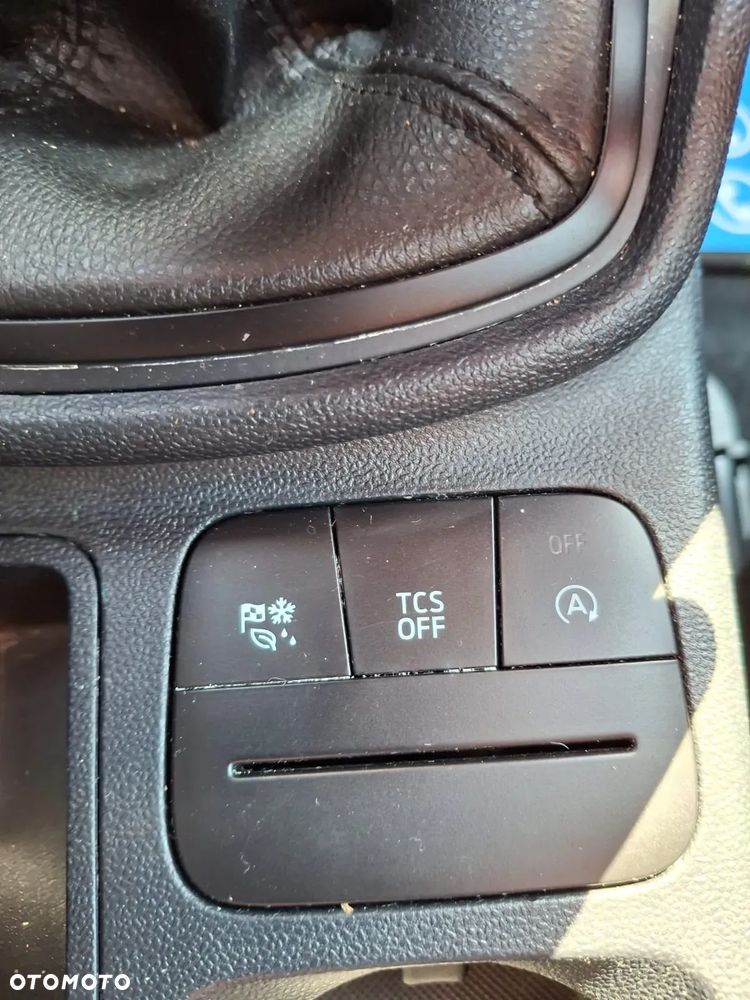 Ford Fiesta 1.0 EcoBoost Hybrid S&S ACTIVE - 28