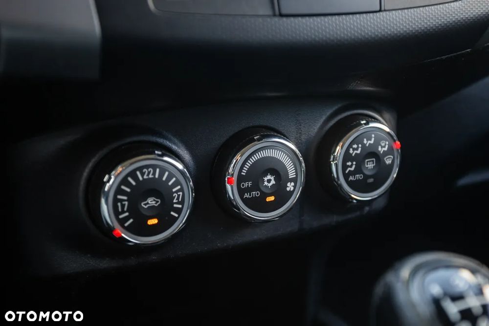 Mitsubishi Outlander 2.0 2WD - 24