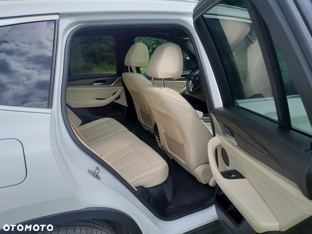 BMW X3 xDrive30i GPF xLine - 27