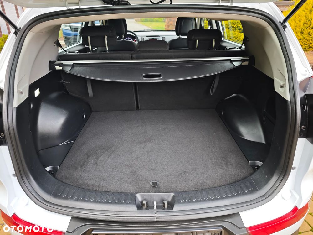 Kia Sportage 2.0 CRDI 4WD Attract - 13