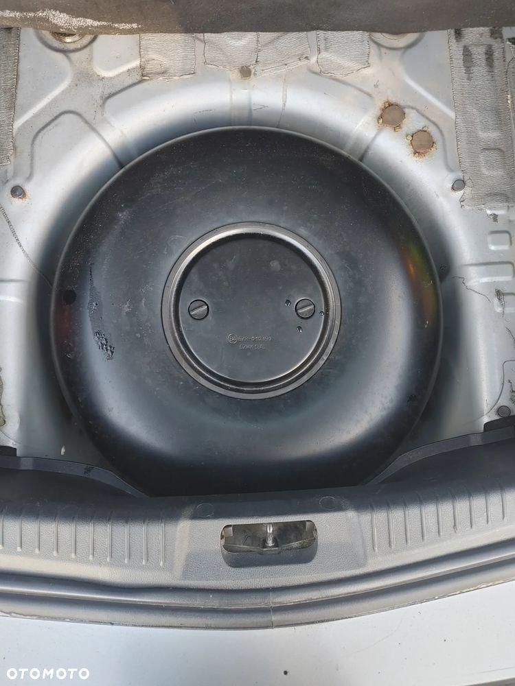 Ford Mondeo 2.0 Ghia - 16