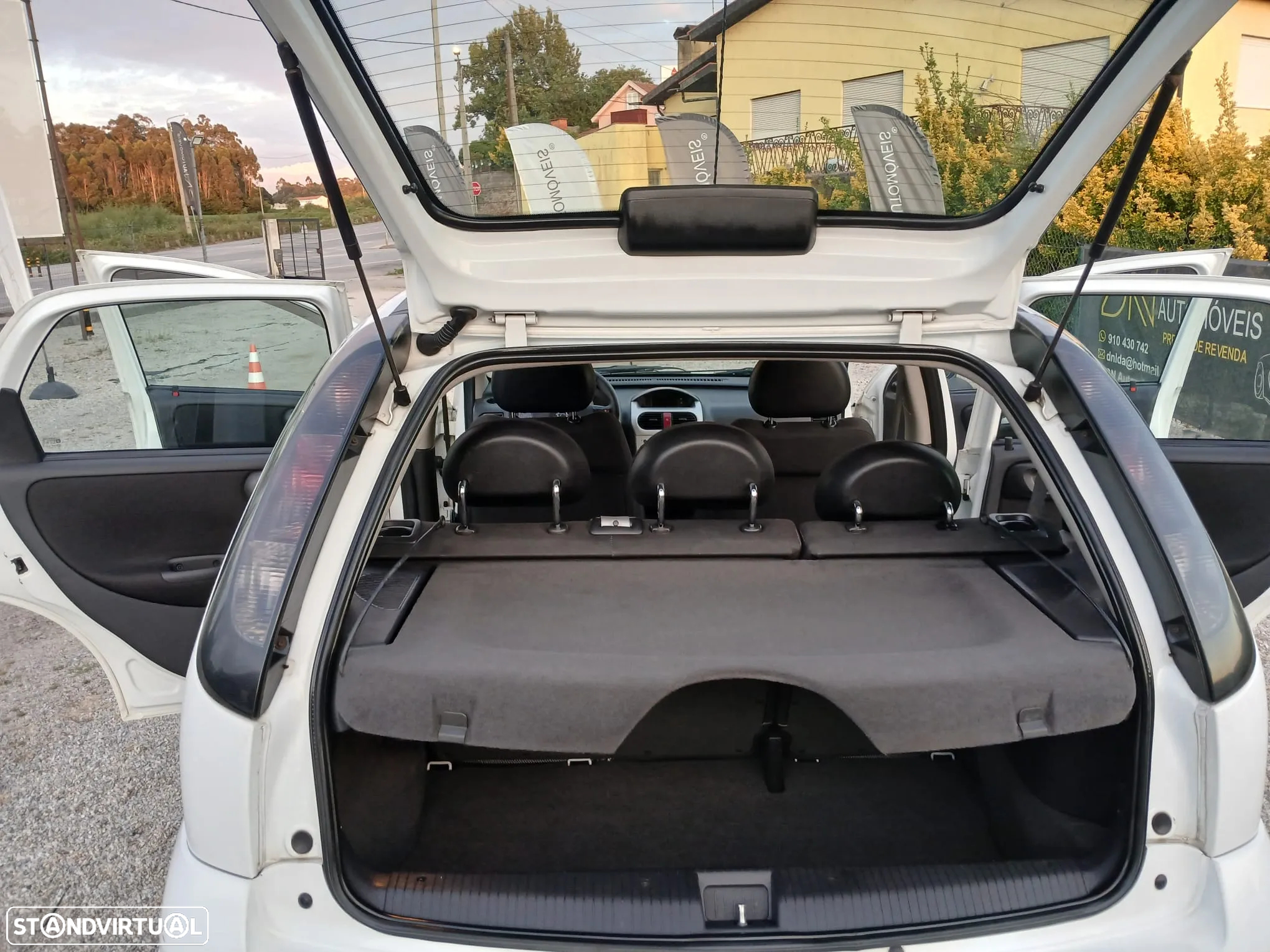 Opel Corsa 1.2 16V Cosmo - 5