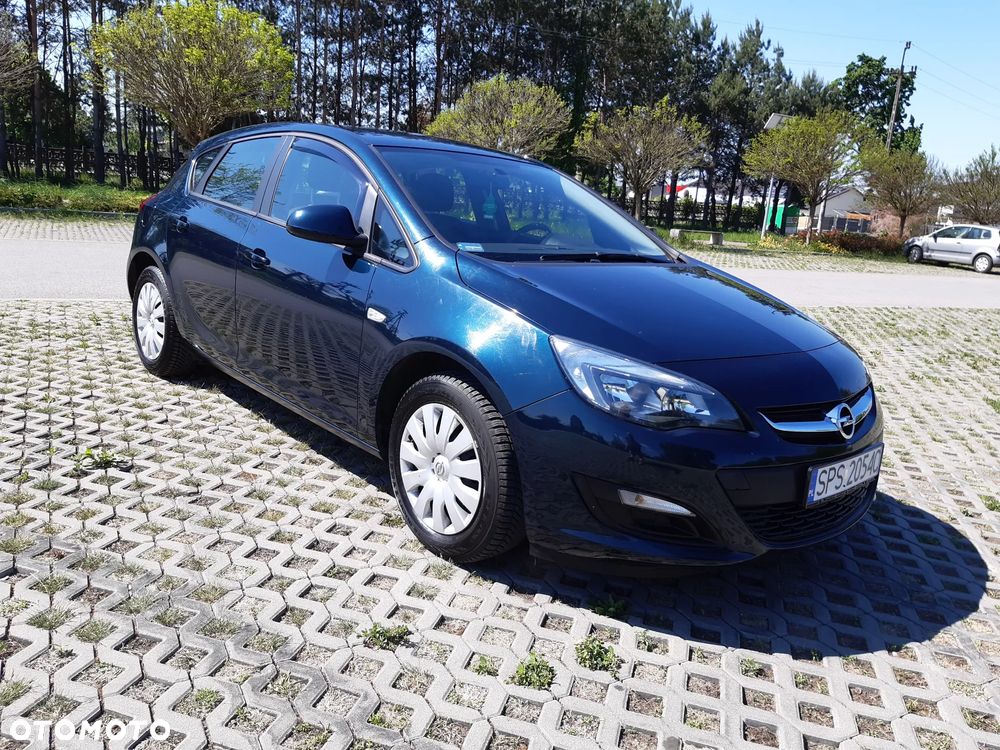 Opel Astra 1.6 Color Edition - 11