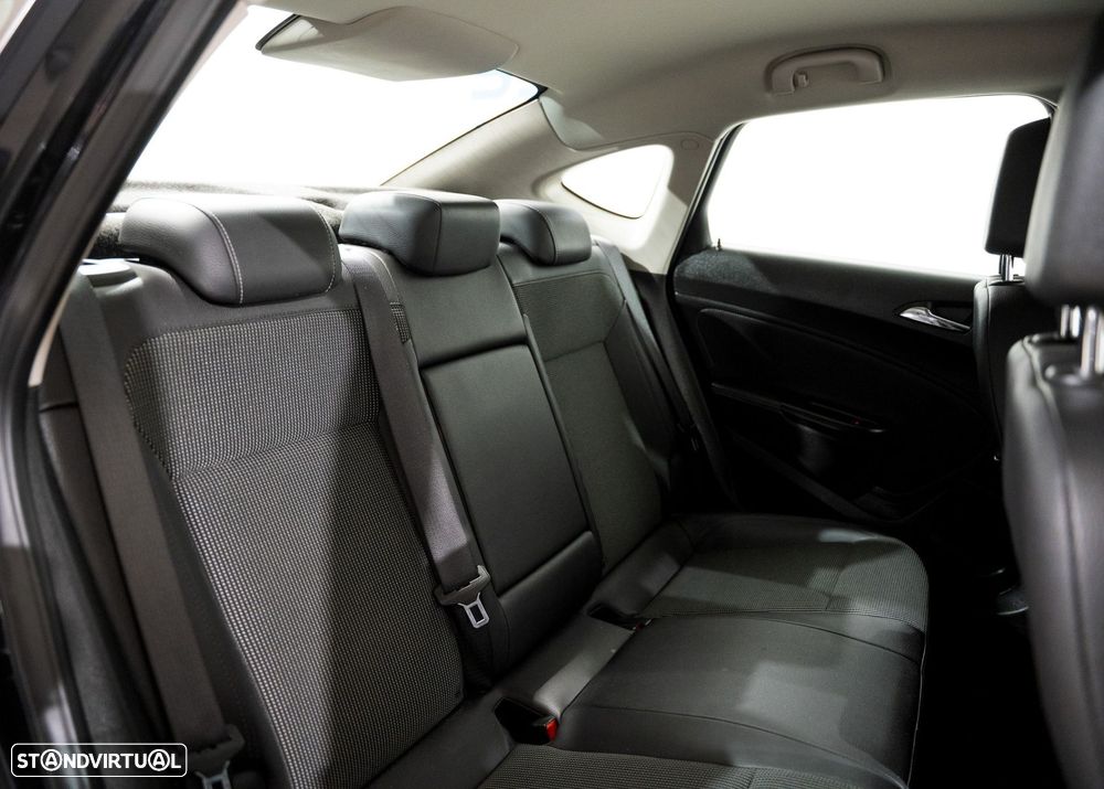 Opel Astra 1.7 CDTI Executive Start/Stop - 10