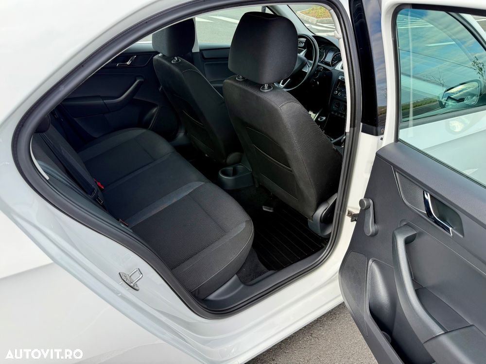 Skoda RAPID 1.2 TSI Cool Edition - 9