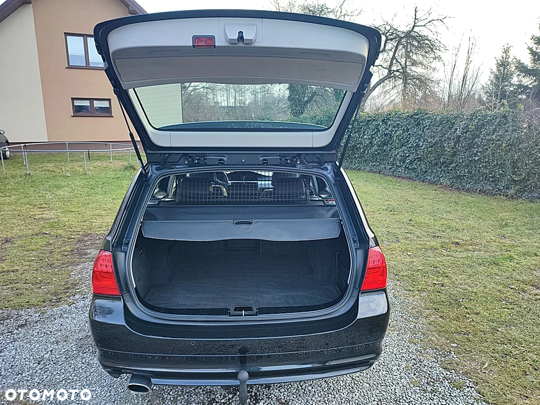 BMW Seria 3 320d - 27