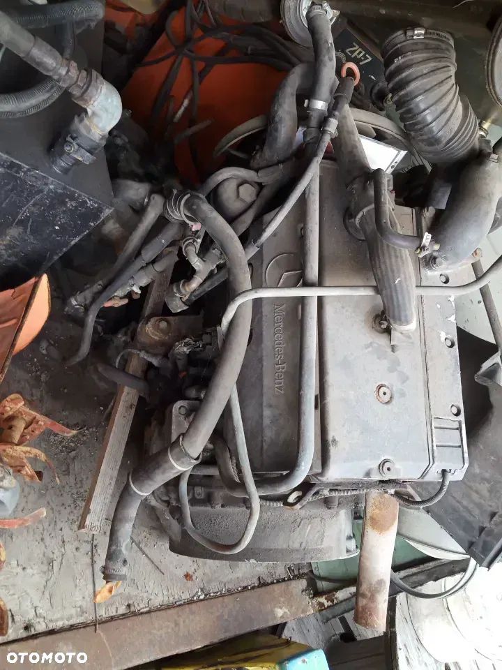 Silnik Mercedes Atego kompletny - 1