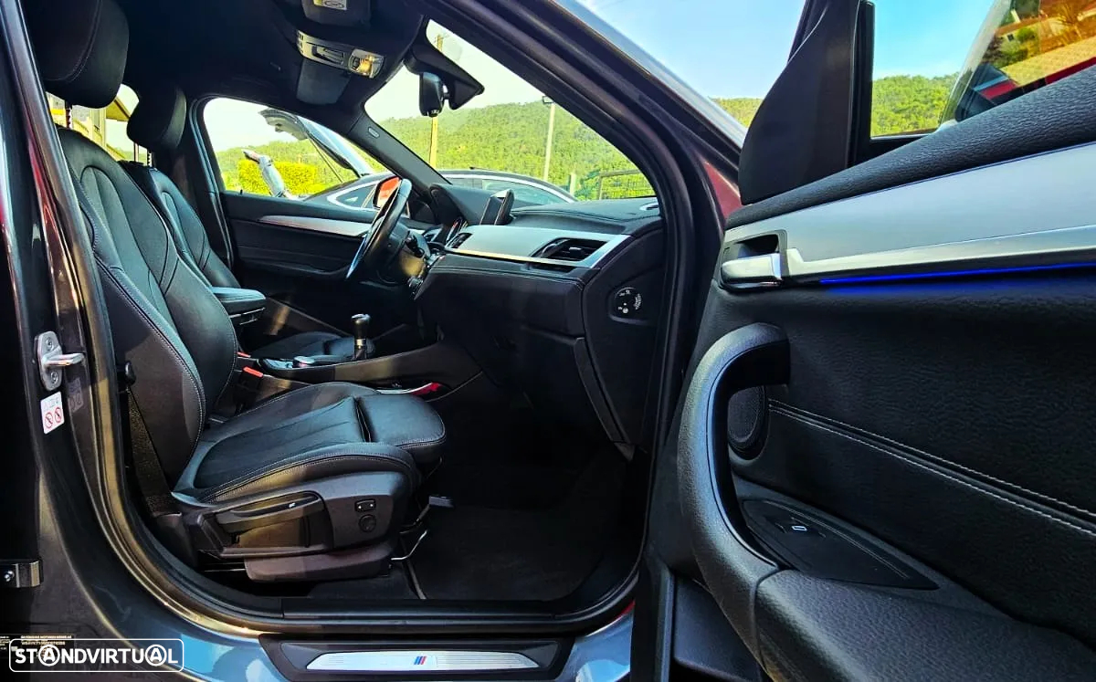 BMW X2 18 d sDrive Pack M - 24