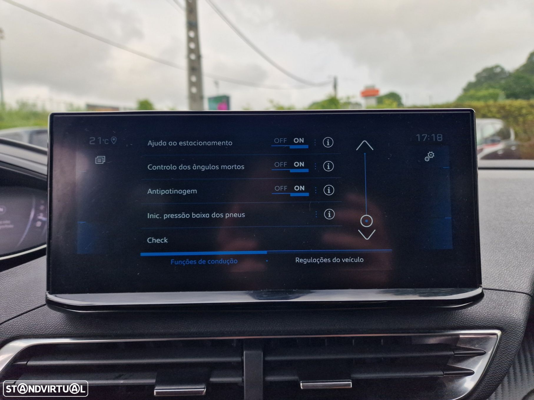 Peugeot 5008 1.5 BlueHDi Allure EAT8 - 36