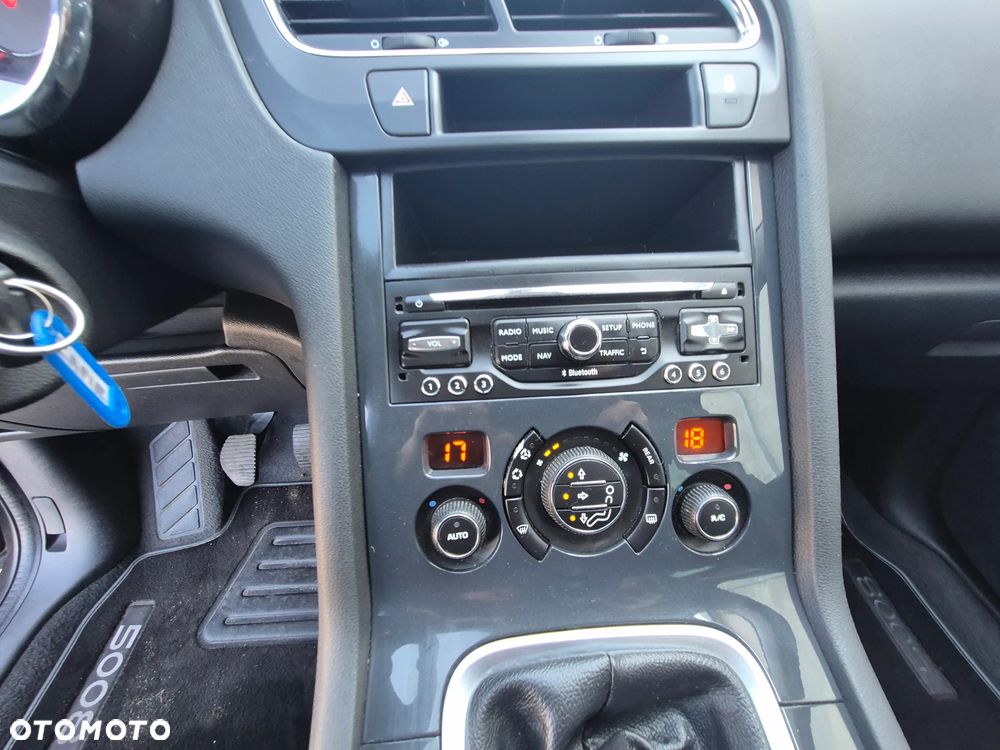 Peugeot 5008 - 13