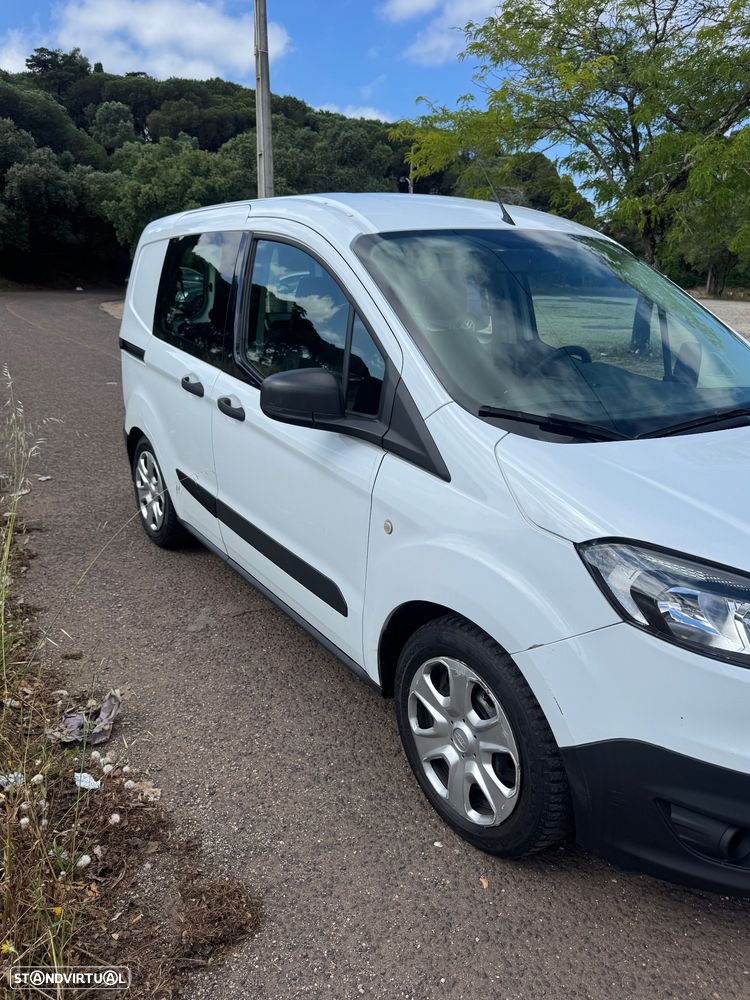 Ford Courier - 2