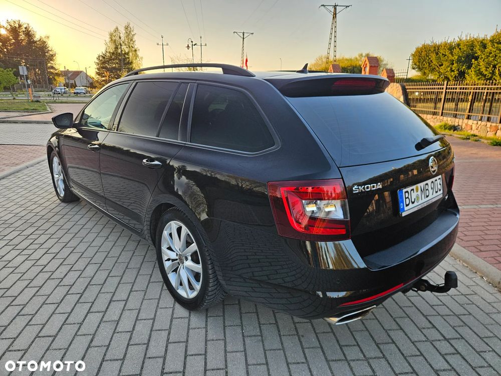 Skoda Octavia 2.0 TDI DSG RS - 8