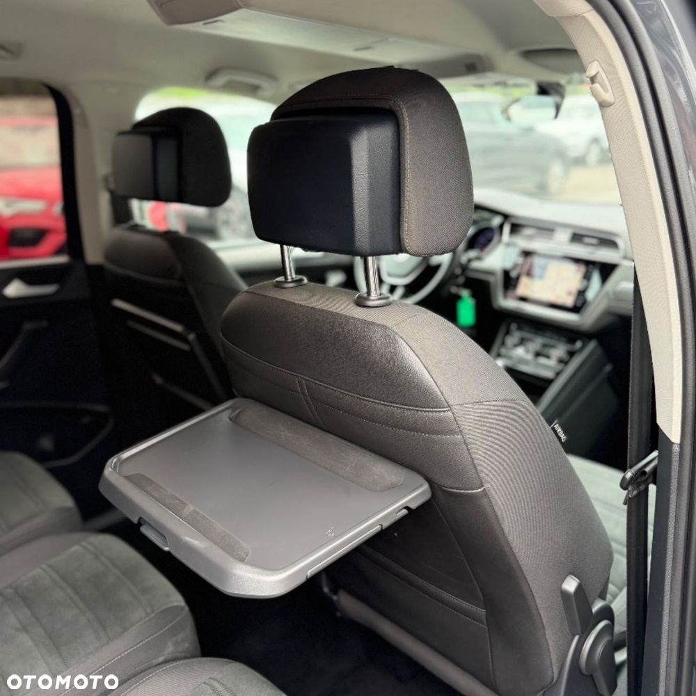 Volkswagen Touran - 30