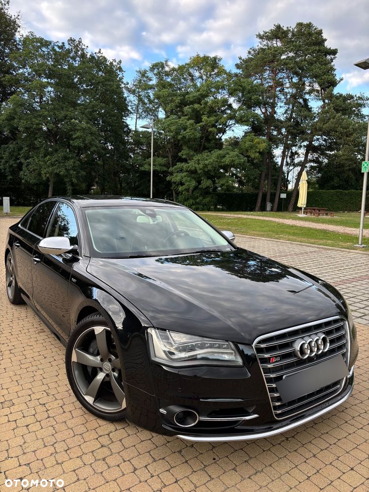 Audi S8 - 4