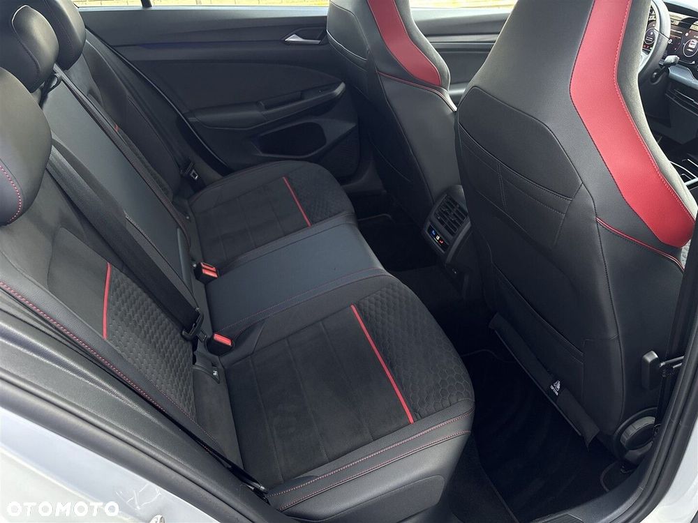 Volkswagen Golf - 9