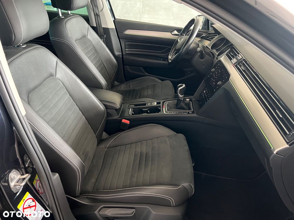 Volkswagen Passat 2.0 TDI EVO Business - 30